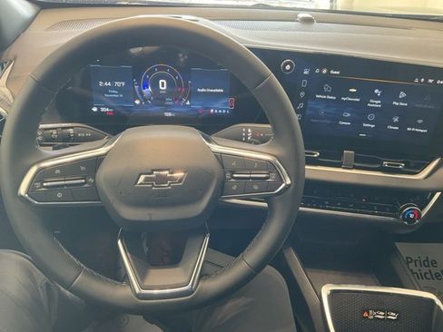 New 2026 Chevrolet Equinox LT w/ Convenience Package II image 16