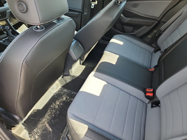 New 2027 Volkswagen Jetta SE FWD image 8