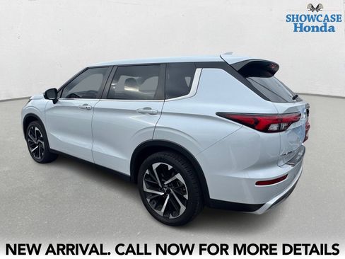 Used 2022 Mitsubishi Outlander SE image 4