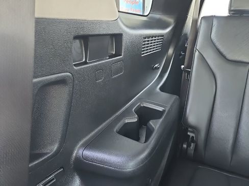 Used 2025 Hyundai Palisade SEL AWD/4WD image 87