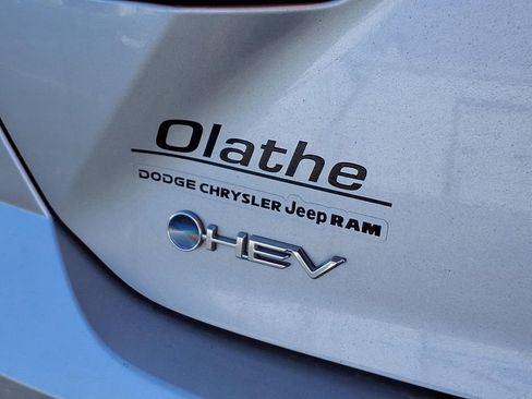 Used 2025 Toyota Camry LE image 20