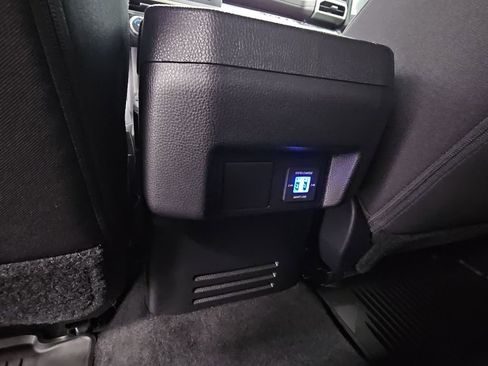 Used 2024 Toyota Tacoma SR image 31