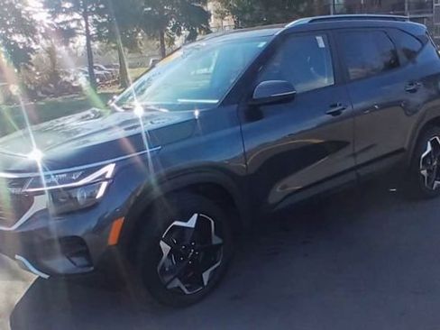 Certified 2025 Kia Seltos S image 7