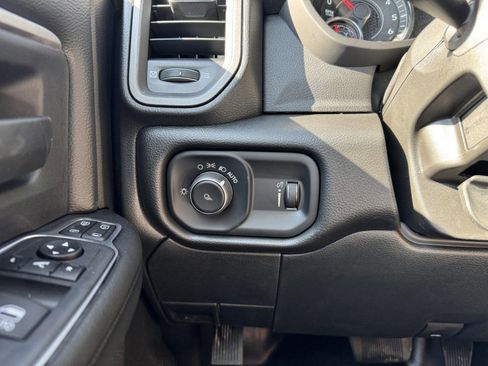 New 2024 RAM 3500 Tradesman w/ Chrome Appearance Group AWD/4WD image 18