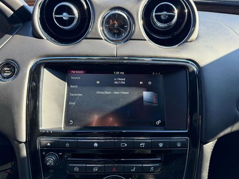 Used 2016 Jaguar XJ L Portfolio image 10