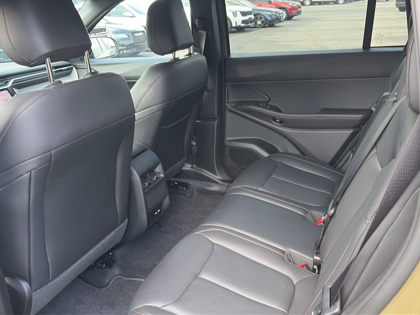 Used 2026 Jeep Cherokee Limited AWD/4WD image 6