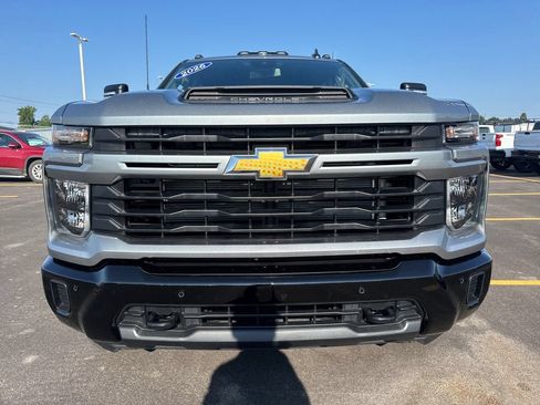 New 2026 Chevrolet Silverado 2500 Custom w/ Custom Value Package AWD/4WD image 9