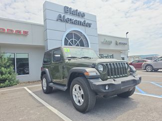 Used 2022 Jeep Wrangler Sport AWD/4WD video 1