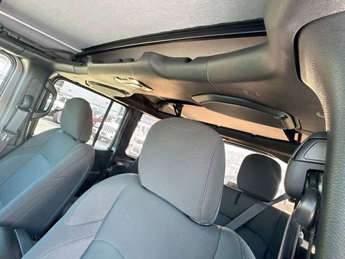 Used 2023 Jeep Wrangler Unlimited w/ Cold Weather Group image 20