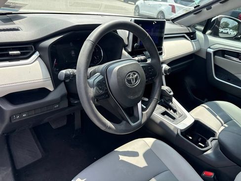 Used 2023 Toyota RAV4 XLE Premium FWD image 4