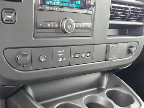 New 2025 Chevrolet Express 3500 w/ Power Convenience Package image 20