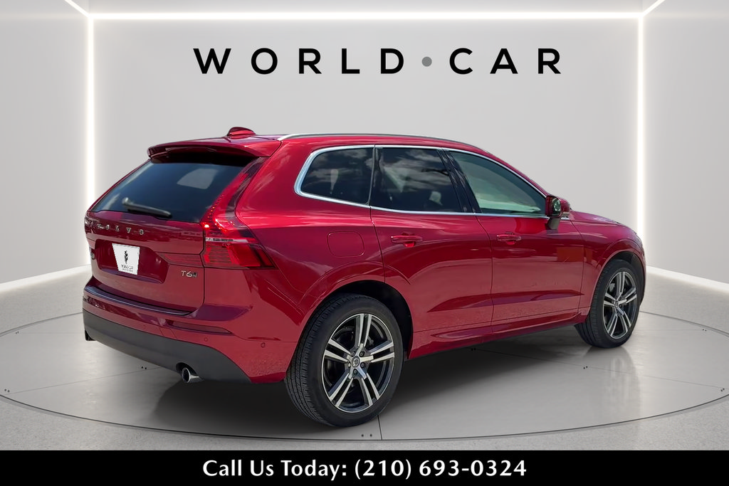 Used 2019 Volvo XC60 T6 Momentum w/ Multimedia Package AWD/4WD image 3