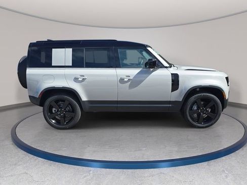 New 2026 Land Rover Defender 110 S AWD/4WD image 4