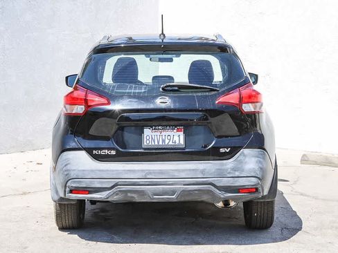 Used 2019 Nissan Kicks SV FWD image 5