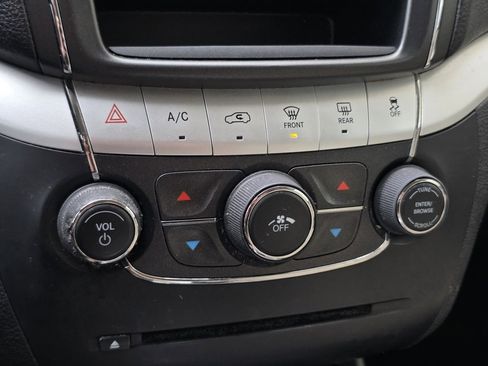 Used 2015 Dodge Journey American Value Package w/ Flexible Seating Group image 61