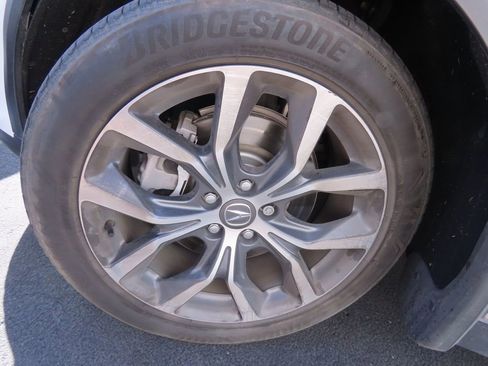Used 2023 Acura MDX SH-AWD w/ Technology Package image 15