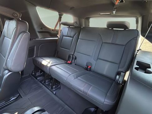 Used 2025 Chevrolet Suburban RST w/ Comfort Package AWD/4WD image 33
