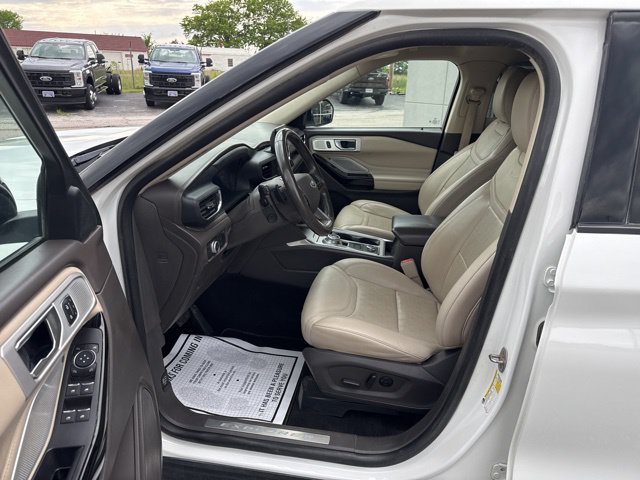 Used 2021 Ford Explorer Platinum w/ Equipment Group 601A AWD/4WD image 10