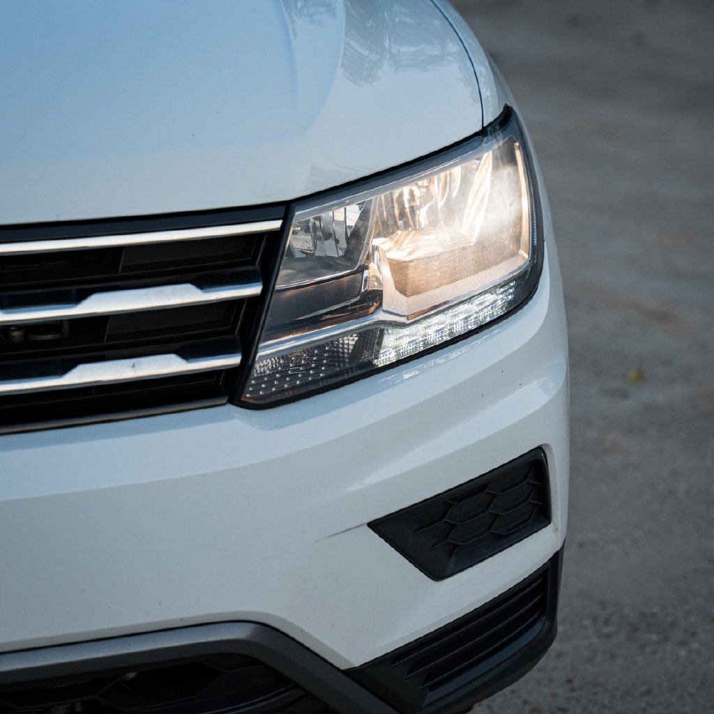Used 2019 Volkswagen Tiguan SE w/ Panoramic Sunroof Package AWD/4WD image 4