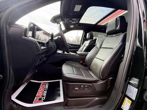 Used 2023 Cadillac Escalade ESV Sport w/ Touring Package image 22