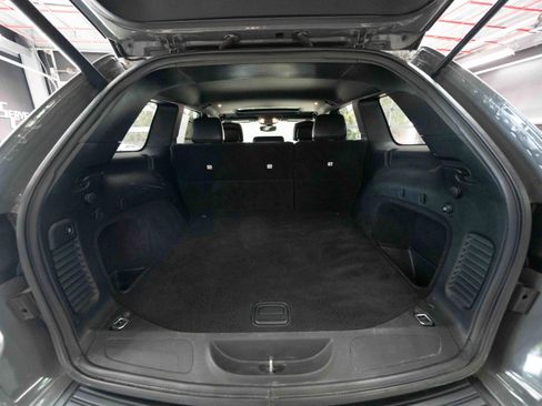 Used 2019 Jeep Grand Cherokee Altitude AWD/4WD image 27