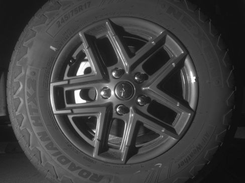 Used 2025 Jeep Wrangler Sport S image 13