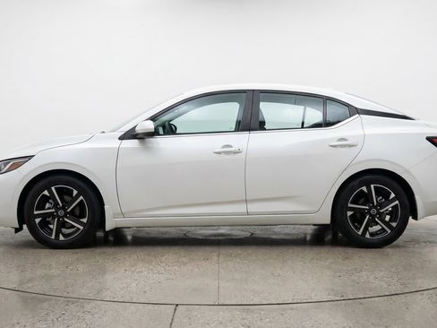 Used 2025 Nissan Sentra SV FWD image 5