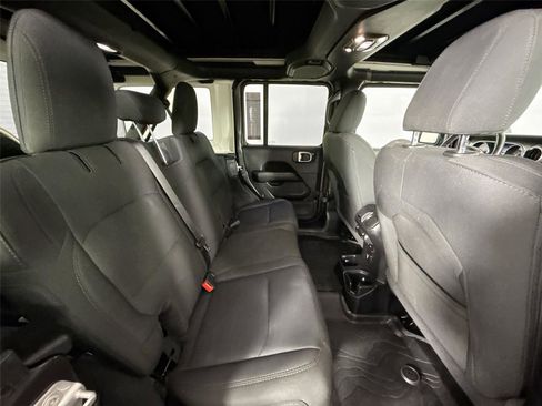 Used 2021 Jeep Wrangler Unlimited Sahara AWD/4WD image 38