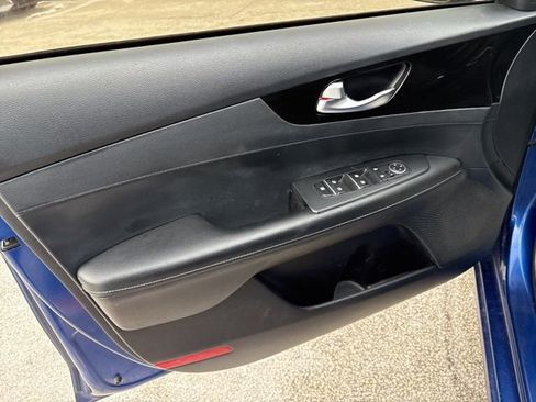 Used 2019 Kia Forte S image 22