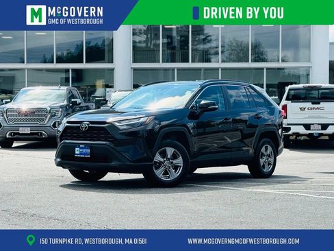 Used 2022 Toyota RAV4 XLE w/ Convenience Package AWD/4WD image 1