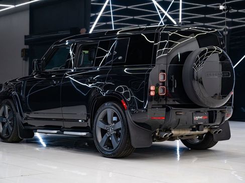 Used 2023 Land Rover Defender 110 V8 image 12