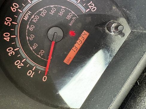 Used 2010 Toyota Tundra 4x4 Double Cab image 4