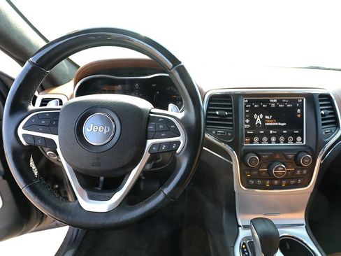 Used 2018 Jeep Grand Cherokee Summit AWD/4WD image 14