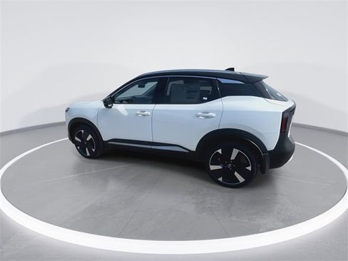 New 2025 Nissan Kicks SR w/ SR Premium Package image 6