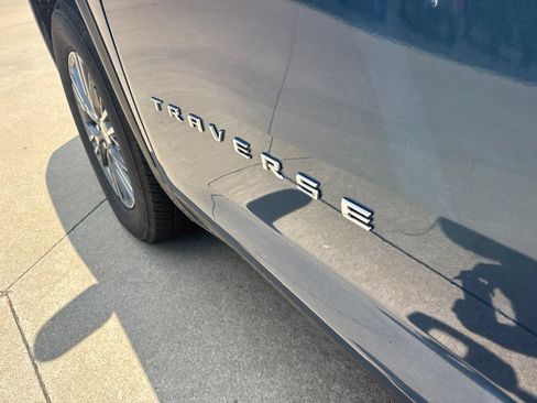 Used 2026 Chevrolet Traverse LT AWD/4WD image 10