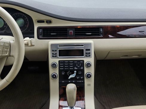 Used 2009 Volvo V70 image 20