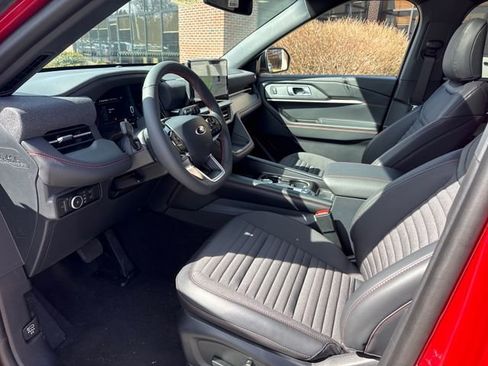 New 2026 Ford Explorer ST-Line w/ ST-Line Street Pack image 9