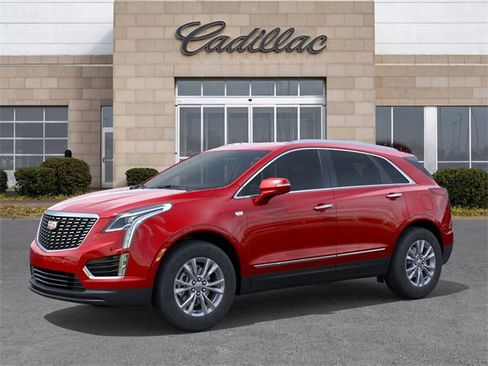New 2025 Cadillac XT5 Luxury image 2