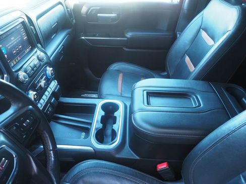 Used 2020 GMC Sierra 1500 AT4 w/ AT4 Carbonpro Edition AWD/4WD image 9