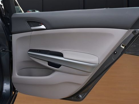 Used 2010 Honda Accord EX image 19