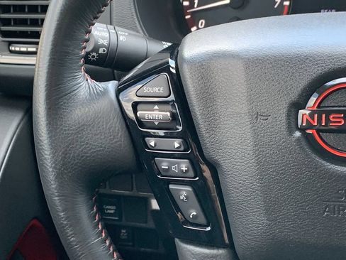 Used 2024 Nissan Frontier Pro-X RWD image 12