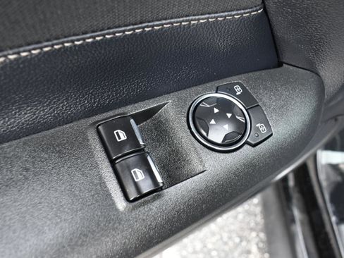 Used 2018 Ford Mustang GT image 28