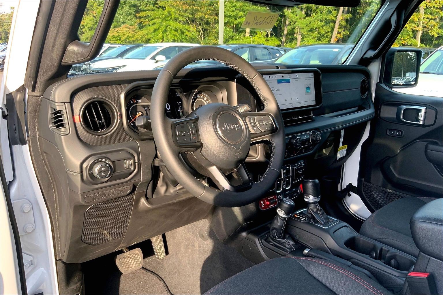 Used 2026 Jeep Gladiator Rubicon w/ Steel Power Dome Hood Package AWD/4WD image 17