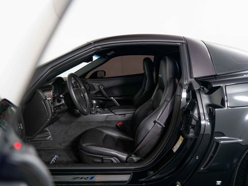Used 2009 Chevrolet Corvette ZR1 w/ Preferred Equipment Group image 15