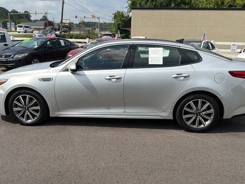 Used 2020 Kia Optima Premium FWD image 2