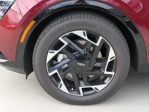 New 2025 Kia Sportage SX image 10