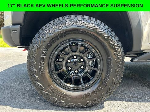 New 2026 GMC Canyon AT4X w/ AT4X AEV Edition AWD/4WD image 3