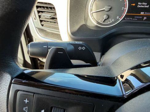 Used 2023 Nissan Rogue SV FWD image 19