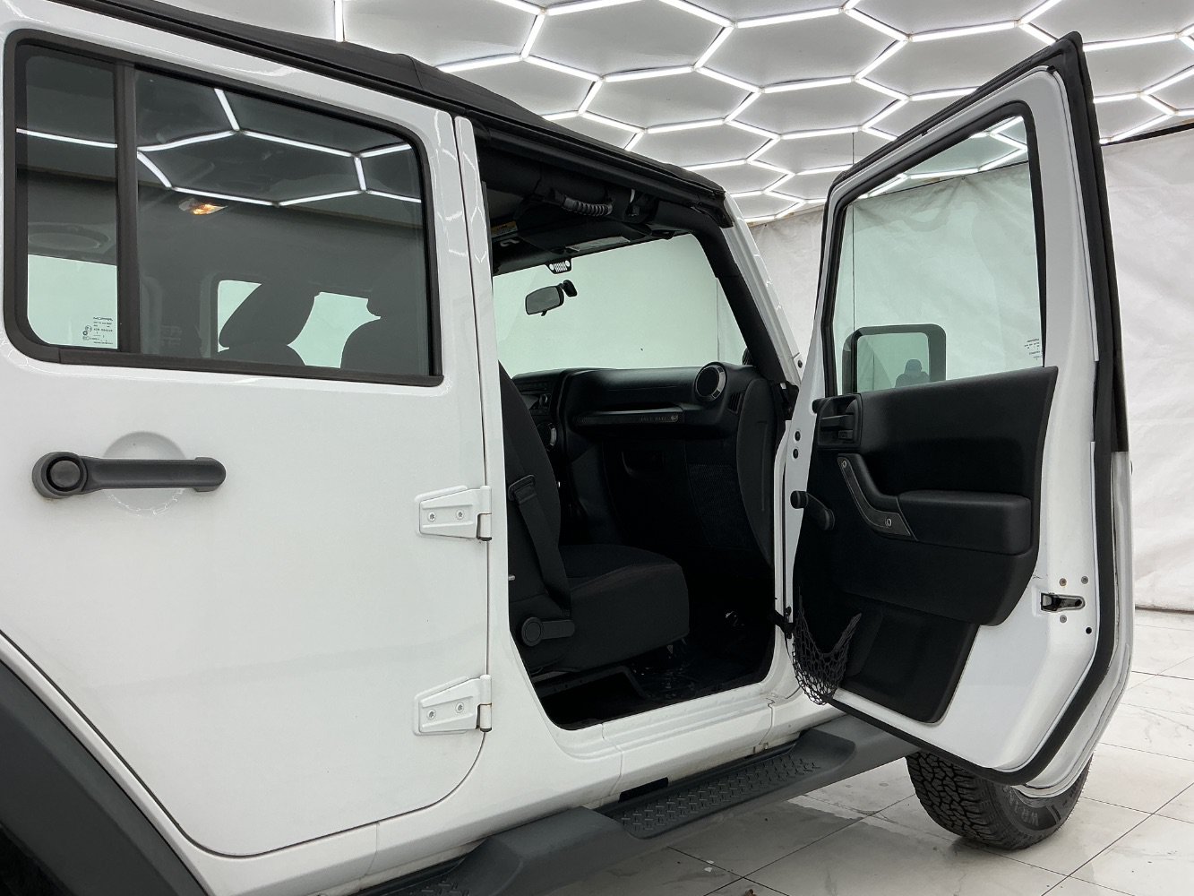 Used 2013 Jeep Wrangler Unlimited Sport AWD/4WD image 17