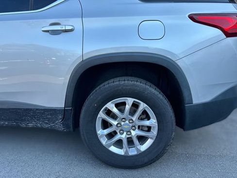 Used 2021 Chevrolet Traverse LT FWD image 10
